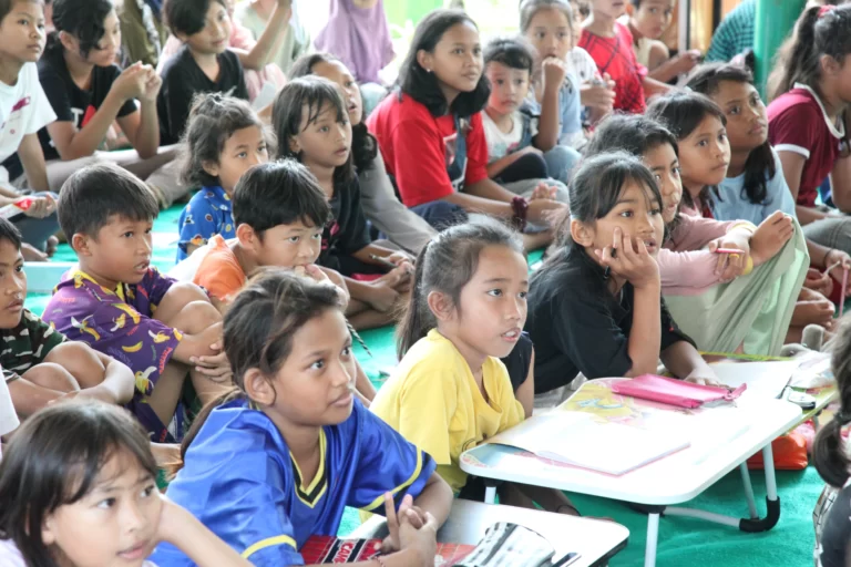 Kegiatan SciFun di Rusunawa Marunda